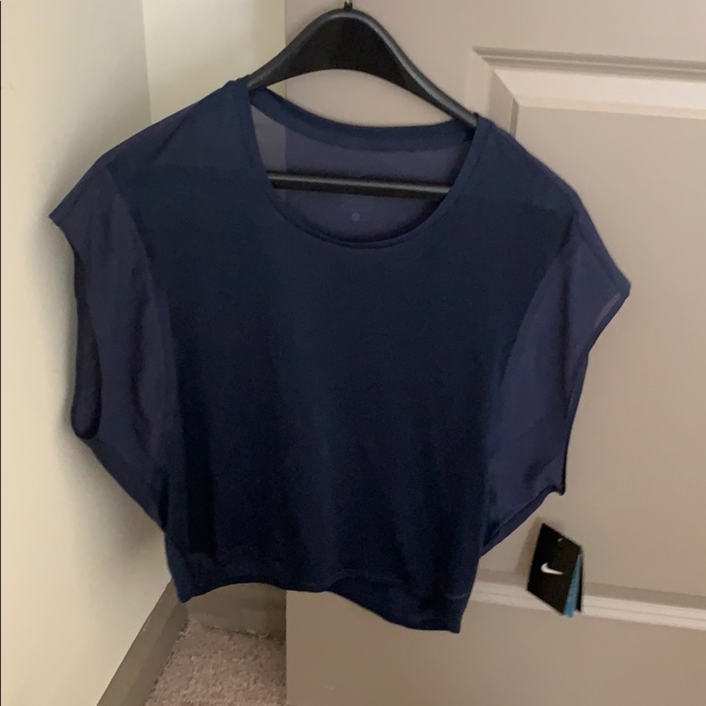 New with tags! Nike crop dry fit shirt